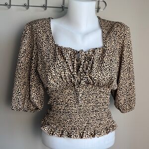 Revamped Women's‎ Leopard Print Half Sleeve Shirred Crop Top Medium V-Neck Tie